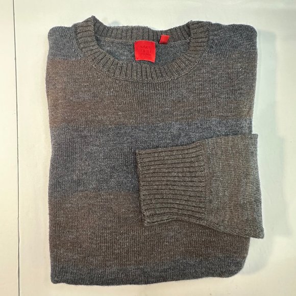 Saks fifth Avenue. Men’s long sleeve pull over sweater.‎ Size large. - Picture 4 of 8